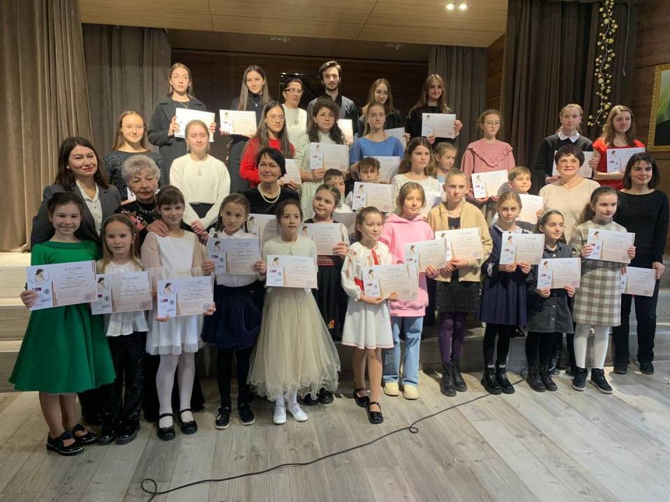  Well-deserved success for the &quot;Maria Cebotari&quot; School of Music at the First Edition of the &quot;Lia Oxinoit&quot; National Competition for Young Performers!